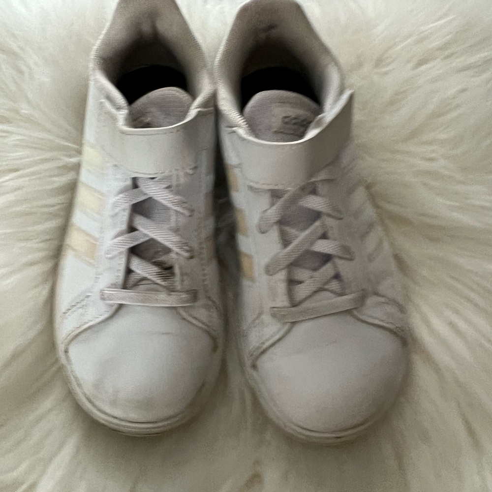 Adidas Grand Court Iridescent